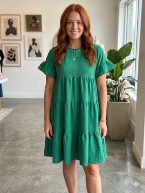 NWT Women’s Tiered Midi Dress in Emerald Green with Ruffle Sleeves Medium